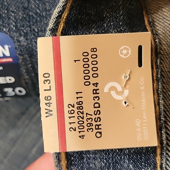 **QTY 1** NWT New Levi's Denizen Denim Jeans Blue 285 Relaxed W46 L30 - Picture 2 of 3